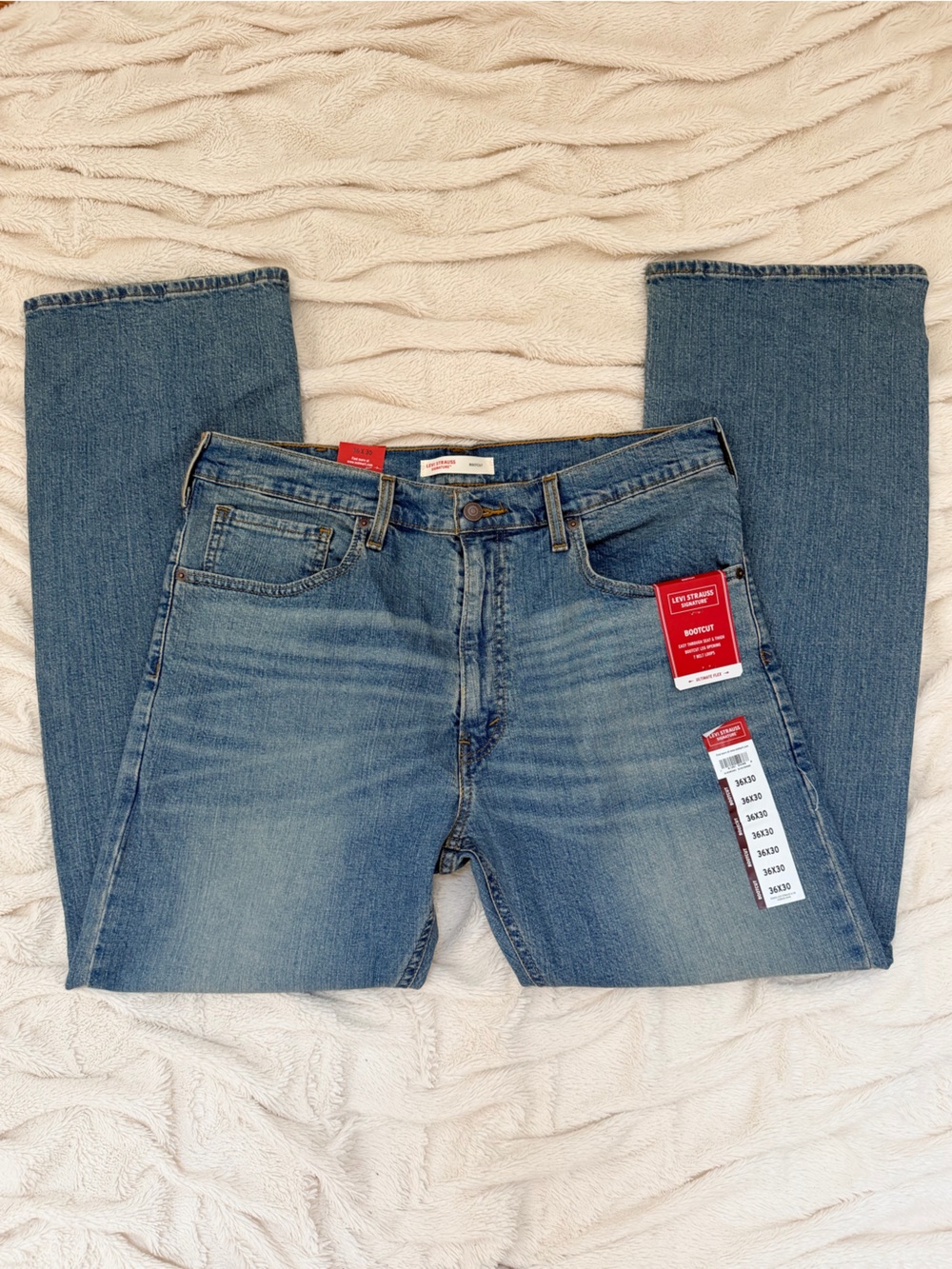 NWT Signature by Levi Strauss bootcut blue denim jeans men’s Size 36x30